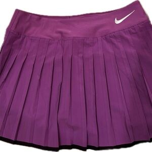 Nike Purple Pleated tennis  Skirt with black trim